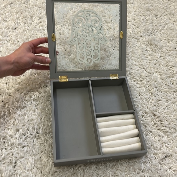 Jewlery box - Picture 3 of 6